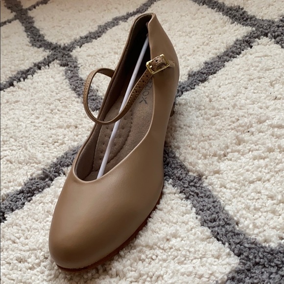 Brand New Capezio Dance shoes - Picture 2 of 5